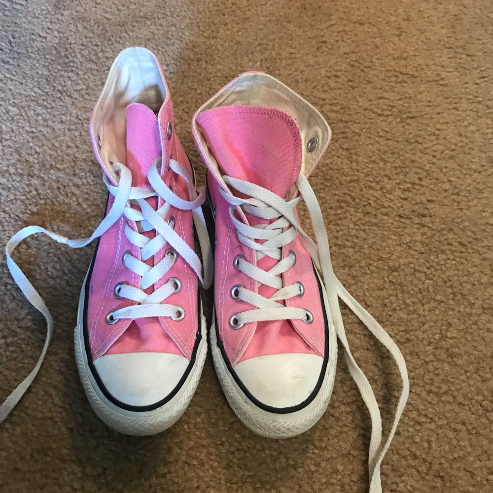 pink converse